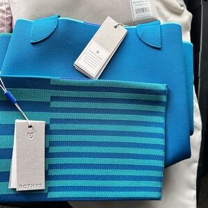 RARE Rothys blue aqua lightweight tote and matching wristlet.